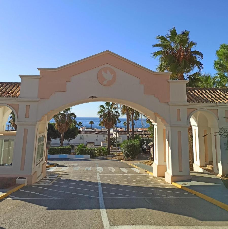 La Paloma Beach Apartment With Pool By Casa Del Sol Hr Манилва Экстерьер фото